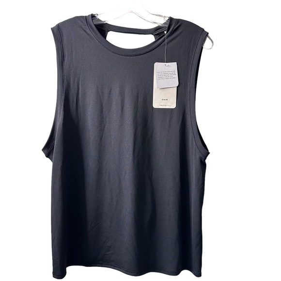 Fabletics Tops - FABLETICS NWT OPEN BACK TOP -Size S